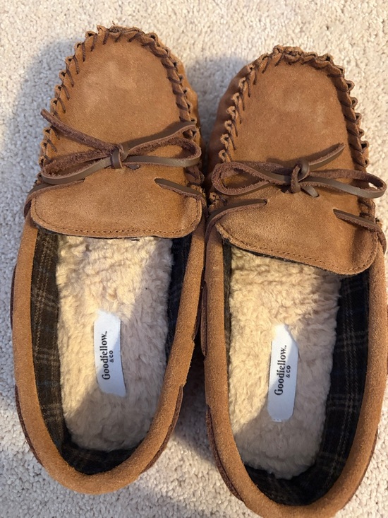 Goodfellow & Co Other - Goodfellow & Co Tan Suede Faux-Sherpa Moccasin Slippers